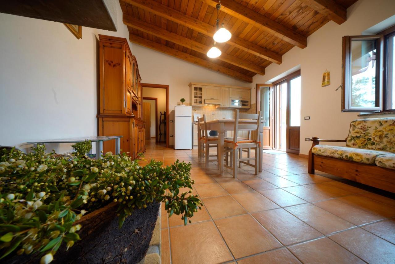 Apartamento L'Oliveto Nuxis Exterior foto